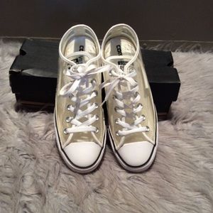 Clear Converse size 9 with box